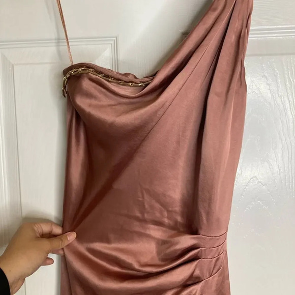 REISS Adaline One-shoulder draped satin dress - Picture 6 of 14